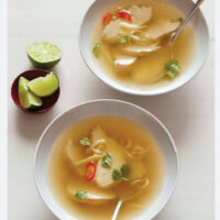 Thai clear Soup - full (6pc crackers)